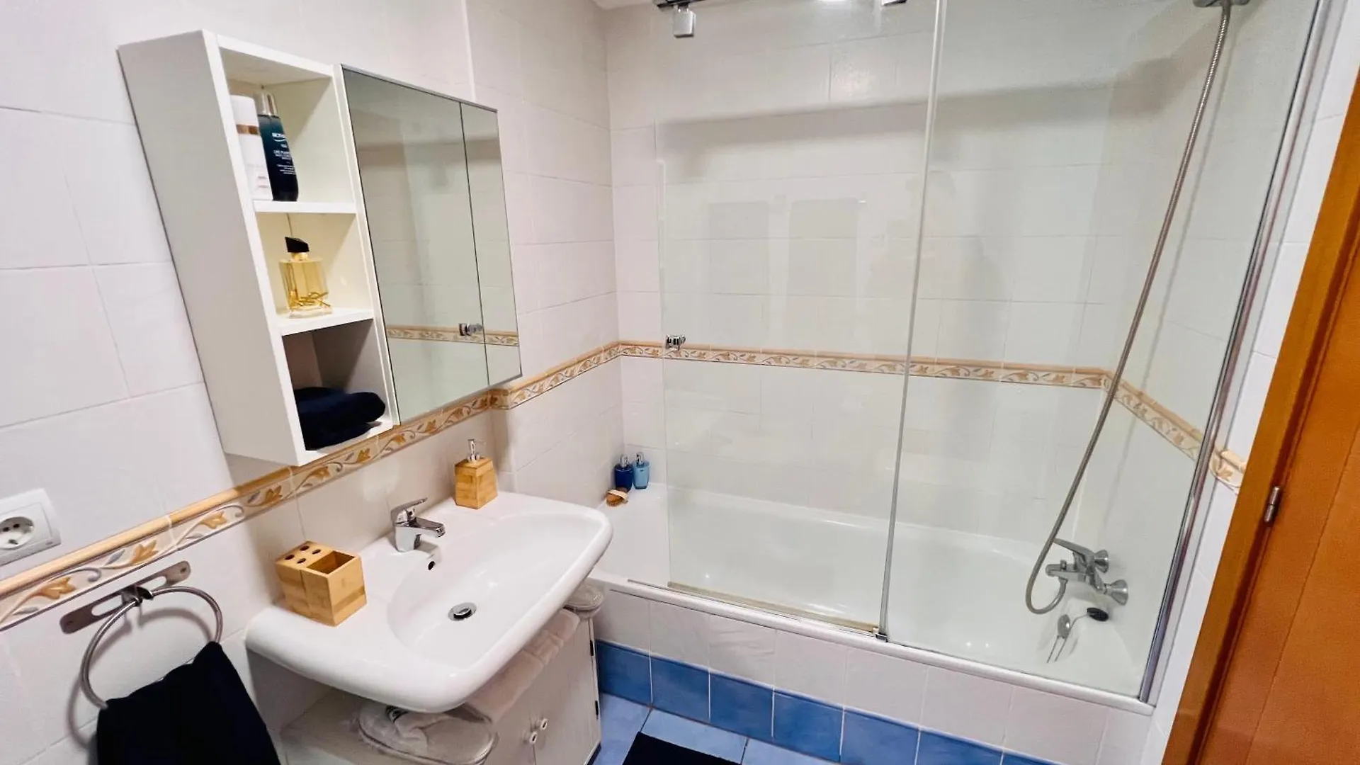 #Seaparaiso# Heated Pool,Private Parking,Fast Wifi Costa Adeje  Apartment